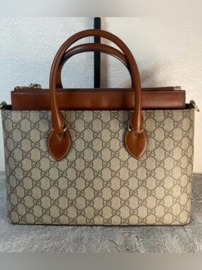 Gucci Supreme Zip Top Tote